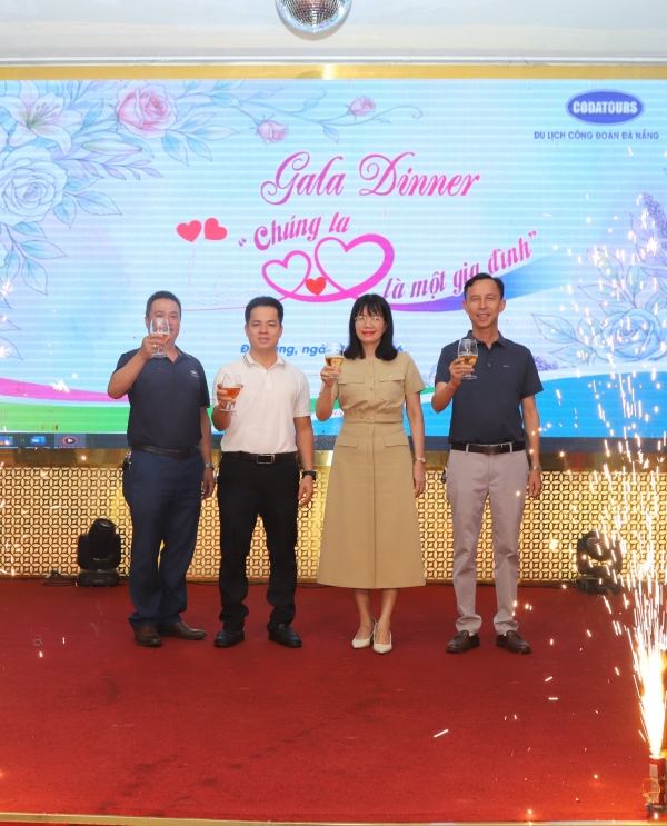 GALA DINNER “CHÚNG TA LÀ MỘT GIA ĐÌNH” TẠI CODATOURS