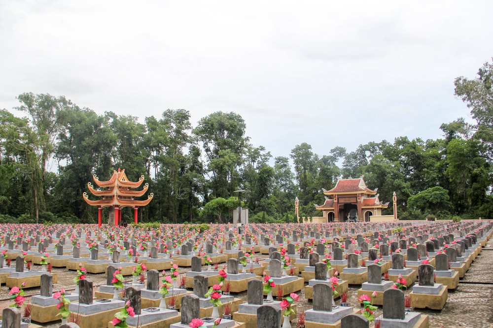 Đà Nẵng – Động Thiên Đường  –  Huế – Đà Nẵng